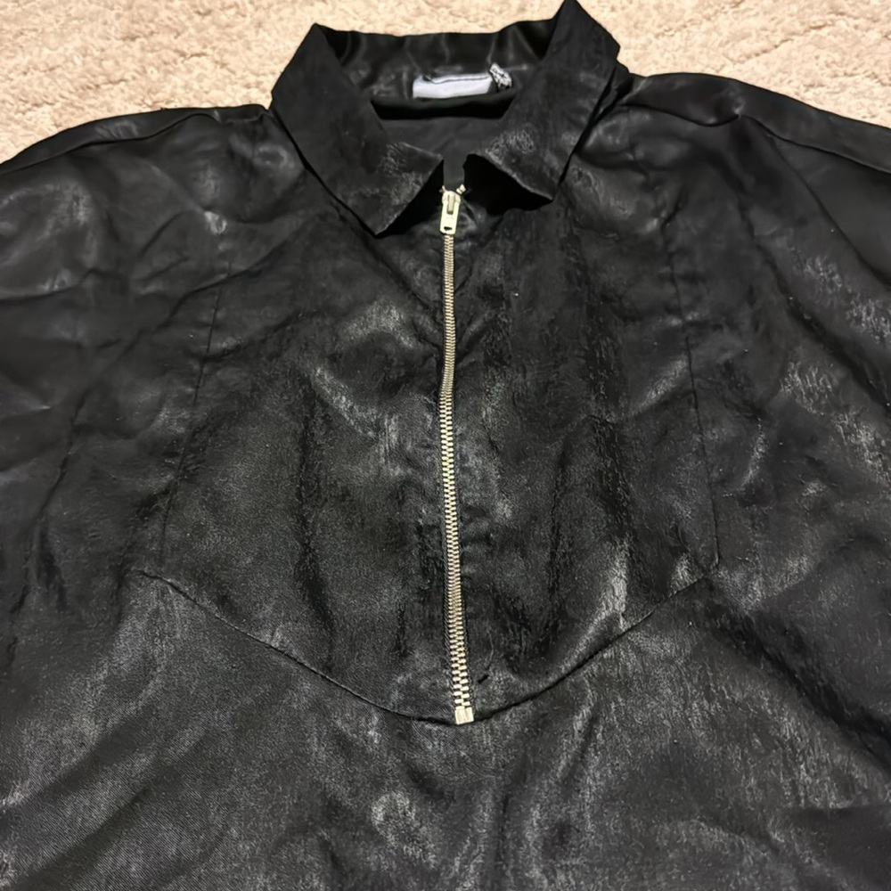 Men’s XXL Black Satin Xil Up Shirt - Picture 2 of 3